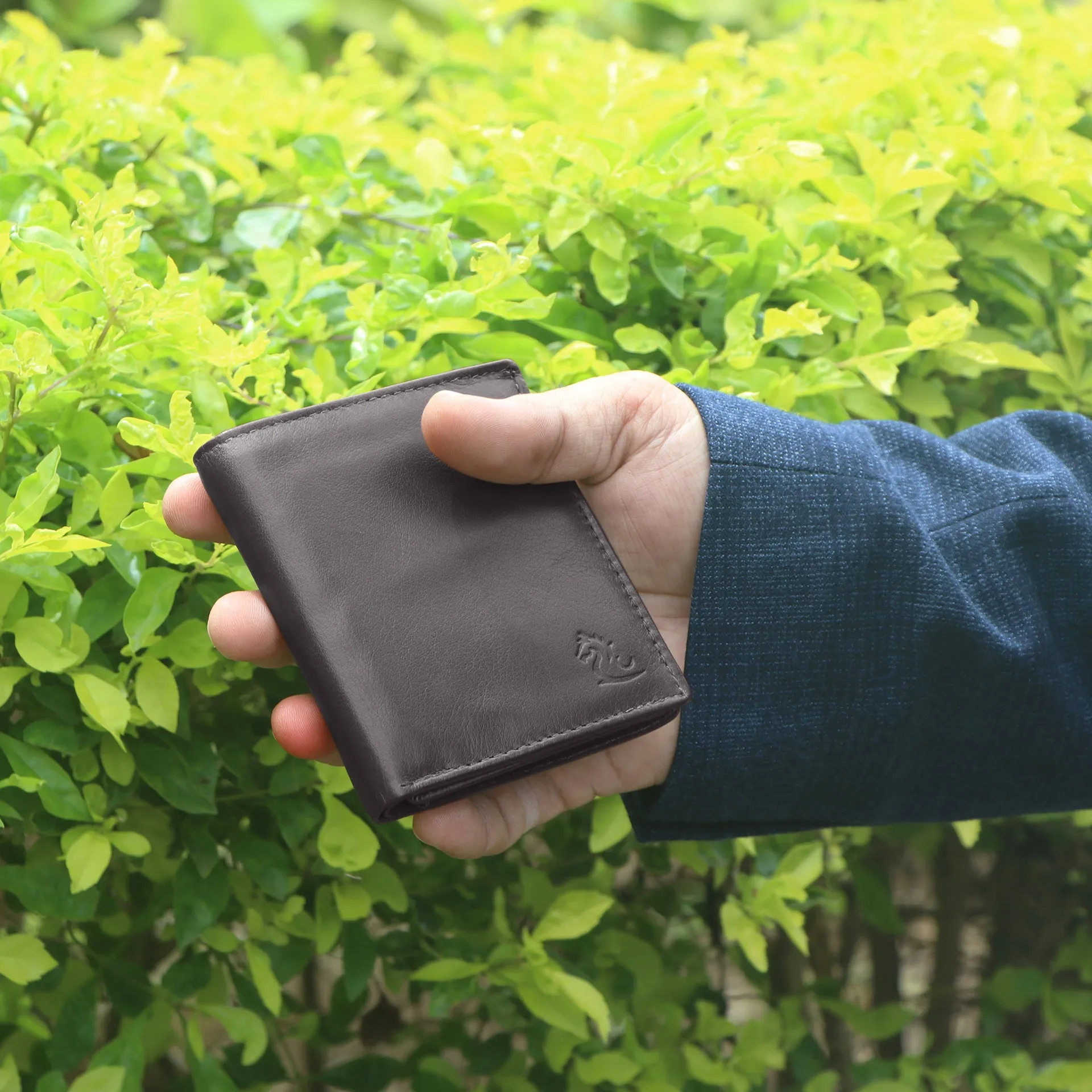 10026 Black & Blue Bifold Wallet