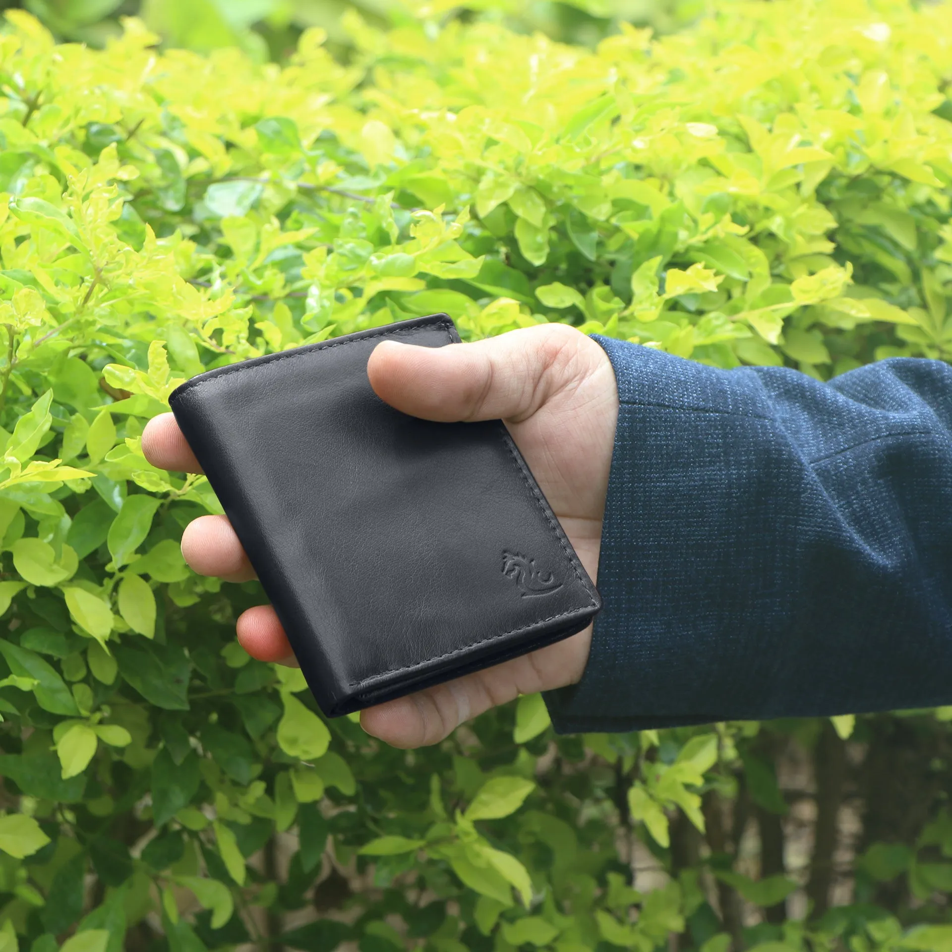 10026 Black & Blue Bifold Wallet